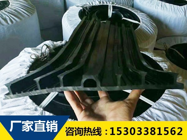 重慶供應(yīng)背貼式橡膠止水帶